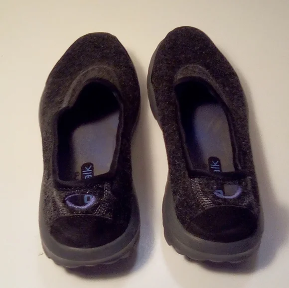 Skechers Go Walk Womens Size 6.5 Black Slip On Shoes Pre-owned No Box - Picture 13 of 15